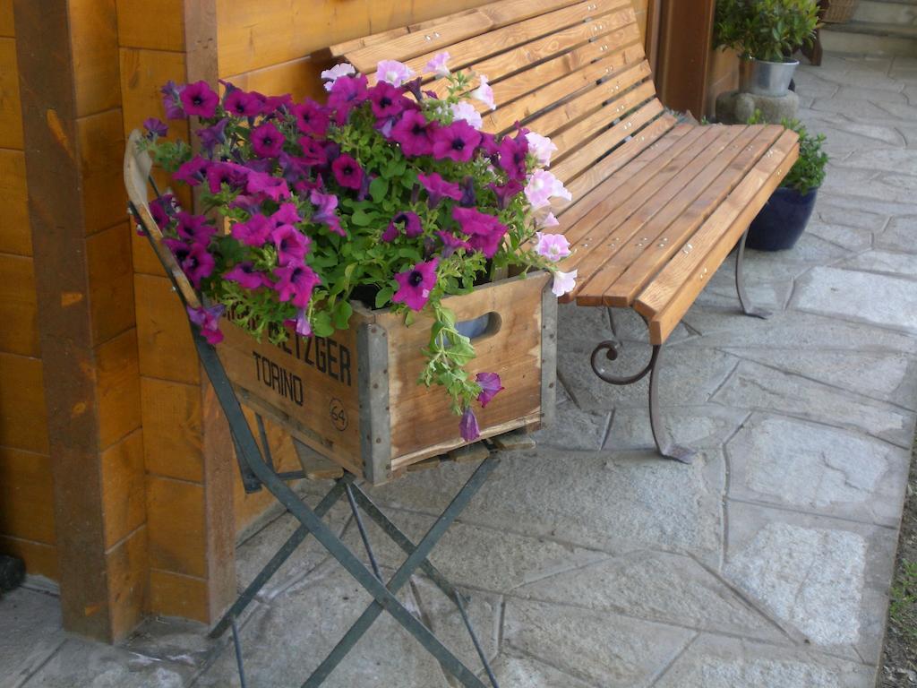 Pera Rionda Bed and Breakfast Caprie Exteriör bild
