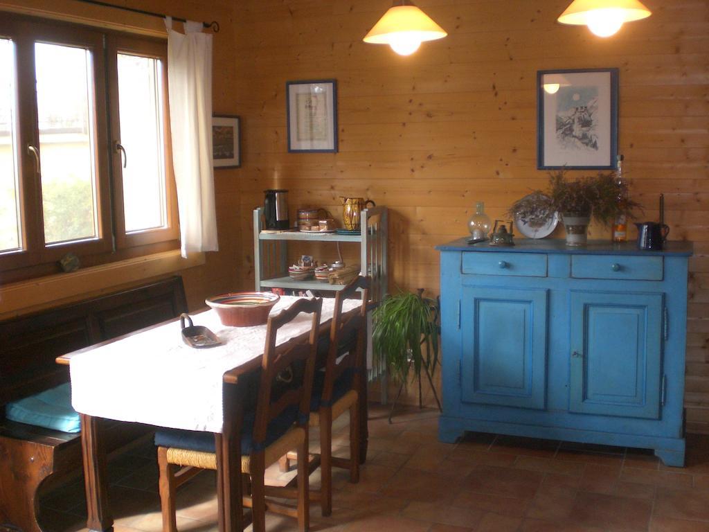 Pera Rionda Bed and Breakfast Caprie Exteriör bild